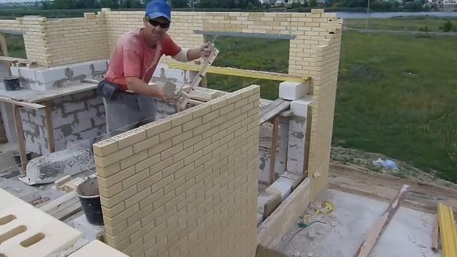 кладка облицовочного кирпича в жаркую погоду.мастер класс Nivok111 смотреть онлайн