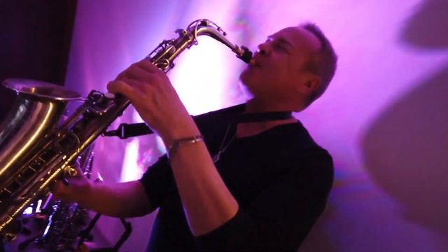 FlavioSax Orient Express - Saxophone Remix смотреть онлайн