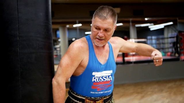 Анохин Владимир. Элит-тренер по кикбоксингу и боксу. Велнес Парк. смотреть онлайн