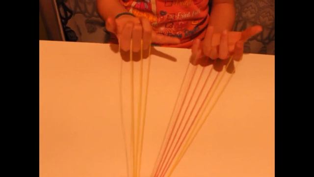 Как сделать браслет из ниток/ Жгутик смотреть онлайн