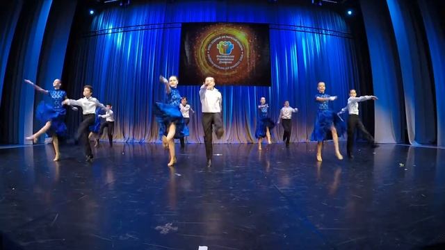 Торжественный Вальс смотреть онлайн