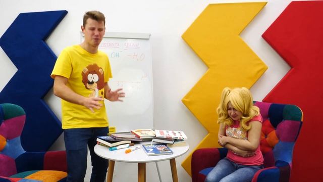 Почему Блондинка пукает на уроке! Видео опыты по химии про кислоты и щелочи. Научпоп: опыты химии смотреть онлайн