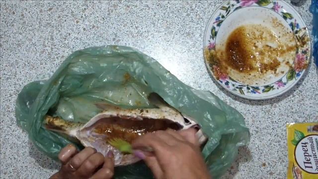 Сазан в кисло - сладком соусе с овощами , запеченный в рукаве , в духовке . Вкусный ужин для в..... смотреть онлайн