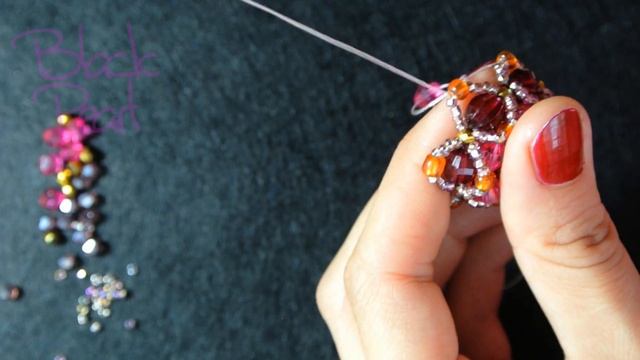 Кулон из бисера и биконусов.DIY. Making pendant of beads and beads. смотреть онлайн