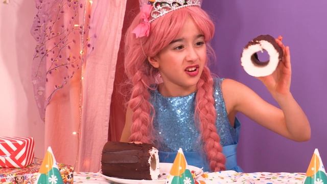 Karate Princess and more Kiddyzuzaa ?Princesses in Real Life смотреть онлайн
