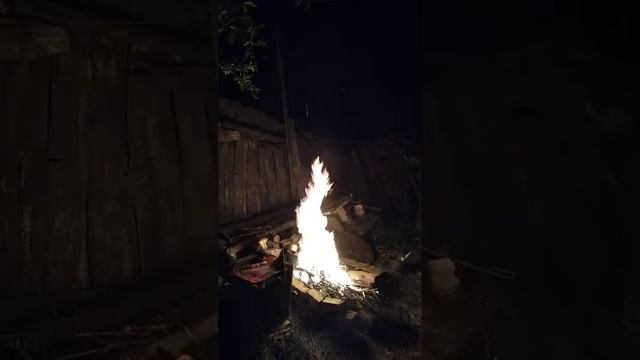 Костёр в глухомани на даче. смотреть онлайн