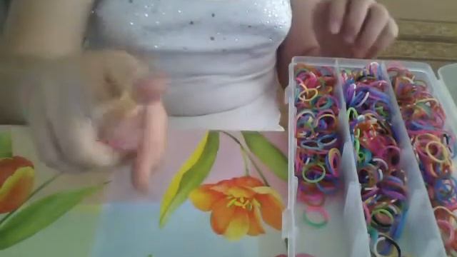 кольцо из резиночек на пальцах, без крючка. смотреть онлайн