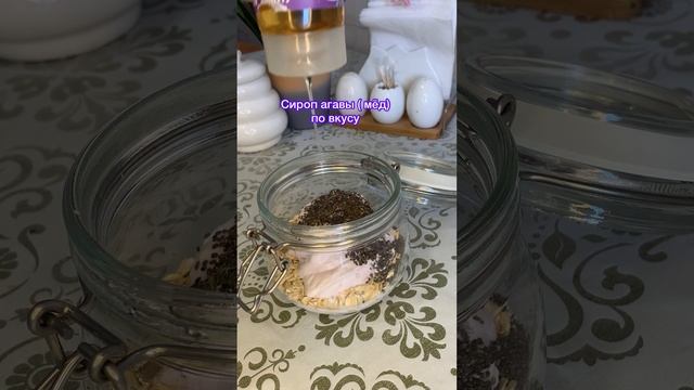 Вика на кухне