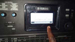 Easy way of connecting a microphone to piano yamaha Psr E-473 with mic settings