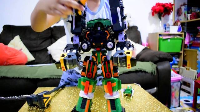 TOBOT GALAXY DETECTIVE BIG TRAIL & BEAST TRANSFORMATION INTO A ROBOT THEN COMBINED MODE