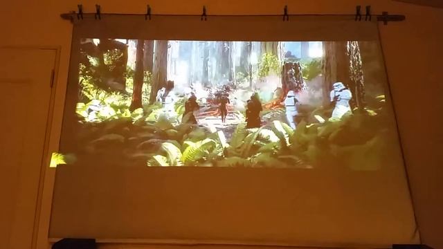 Testing the H1 with a reflective grey screen and room lights on. смотреть онлайн