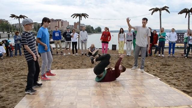 Hudobanda vs. Пингвины / Tie break смотреть онлайн