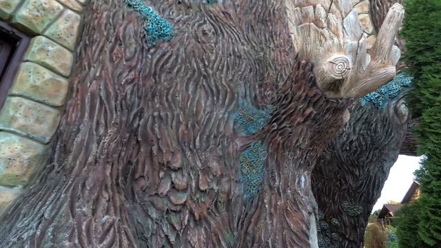 вход в дом ,страна Вихляндия дом музей арт бетона.туризм. смотреть онлайн