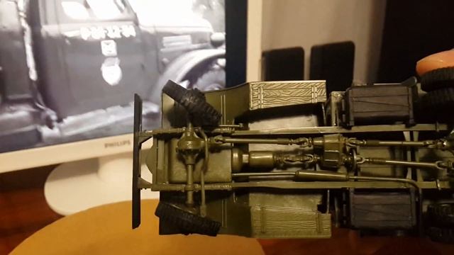 Обзор сборной модели СОВЕТСКОГО грузовика ЗИС-151 при помощи пояснений Ивана Зенкевича смотреть онлайн