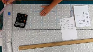 Деловое платье без выкройки. Модное платье в горошек. Построение сразу на ткани.mp4