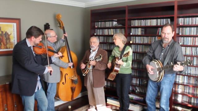Bluegrass Nation's Backyard Bluegrass Sessions: The Roland White Band смотреть онлайн