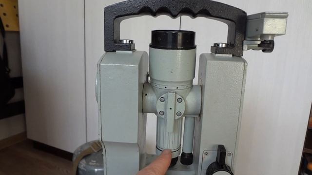 Теодолит 2Т5К советского производства. 1982 год выпуска смотреть онлайн