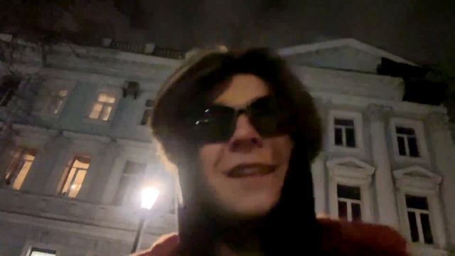 МС МАКС ?ПРИТЯГИВАЕТ ФАНАТОК И ДАГЕСТАНЦЕВ В ПИТЕРСКОЙ ГАЛЕРЕЕ смотреть онлайн