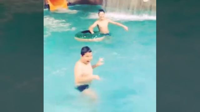 Hawaii аквапарк смотреть онлайн