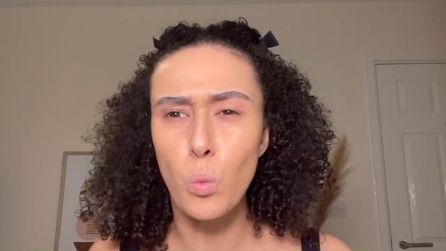 YSL Touche Éclat Le Teint Foundation SPF 22 - Tutorial & Review смотреть онлайн