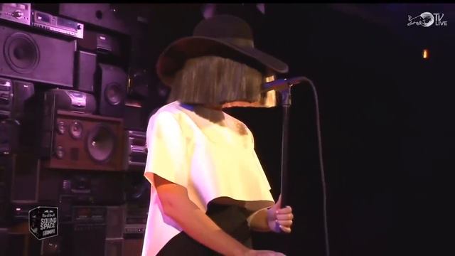 Sia - Chandelier (Live In The Red Bull Sound Space)
