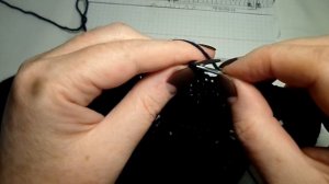 Школьный жилет для девочки спицами.