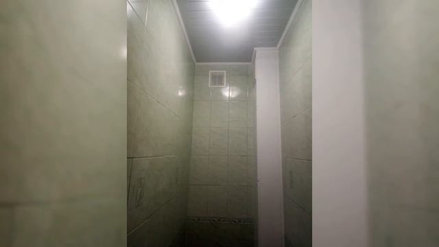 зелёный кафель в туалете . (на любителя) смотреть онлайн