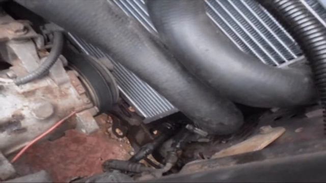 BRICOÑA | CAMBIANDO UN RADIADOR DE UN RENAULT 21 смотреть онлайн