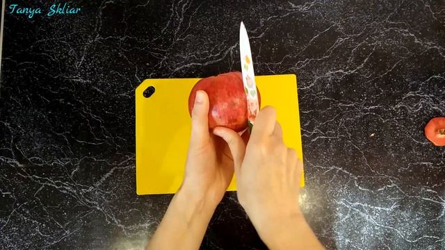 Как Быстро Почистить Гранат! Как Правильно Чистить ГРАНАТ от Шкурки! смотреть онлайн