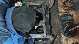 Разборка промежутки трактора  МТЗ 80! Восстановление трактора - Часть 9