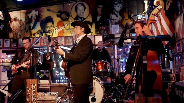 "The Man Comes Around" Johnny Cash cover. смотреть онлайн
