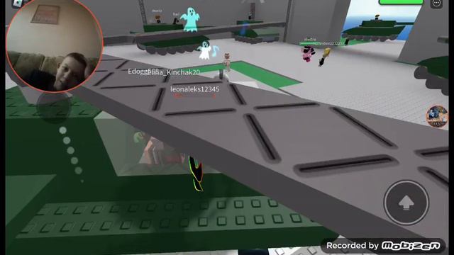 стою на слишком большом человеке смотреть онлайн