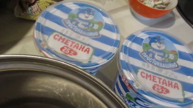 Как обычно, все клубнично! ?Варю варенье ???и делаю сметанный торт? с ягодно-желейной заливкой?. смотреть онлайн