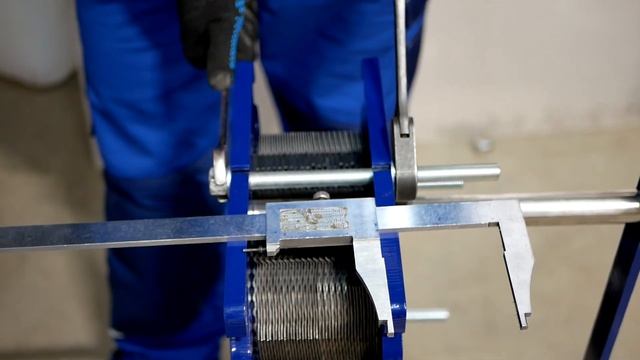 СБОРКА пластинчатого теплообменника Е8 смотреть онлайн