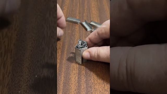 Еще одна забавная булавка для скрепок. смотреть онлайн