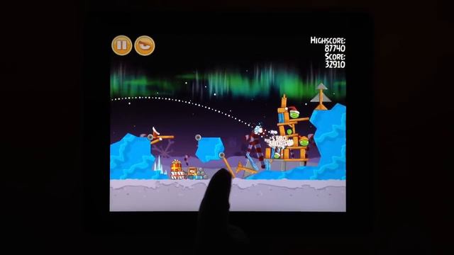 Angry Birds Seasons HD смотреть онлайн