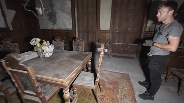 Untouched for 5 Decades!  Abandoned Palace of a Miserable Couple!