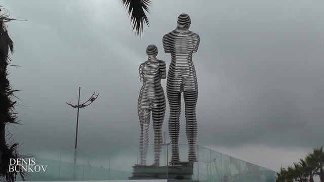 Скульптура Али и Нино | Батуми | Грузия смотреть онлайн