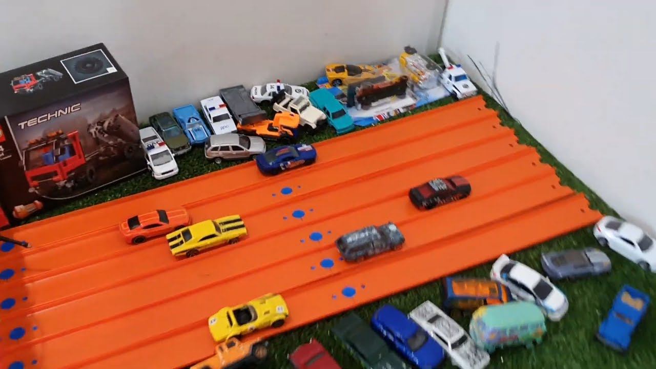 Гонки Хот Вилс. Hot Wheels Racing! Какая машина Хот Вилс выиграет? смотреть онлайн