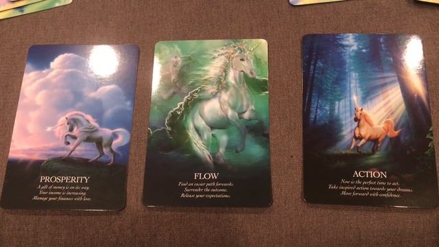 Mini card reading REVEAL Unicorn Oracle 12/4/20 Part Two The Healing Moon смотреть онлайн