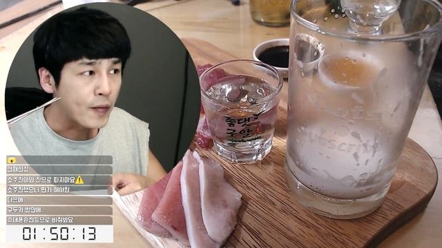 부위별 5천 원어치 씩 참치 회를 썰어 보았다. 집에서 참치 회에 백화 수복 먹방 술먹방 / 맥주 병 따기 / 썰방/ Sul MukBang смотреть онлайн