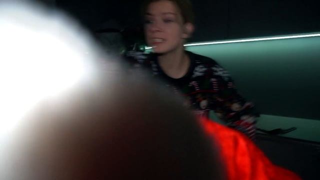 РАЗРЕЗАЛ РЕАЛЬНОГО ГРИНЧА В 3:00 *что внутри гринч похититель рождества* смотреть онлайн