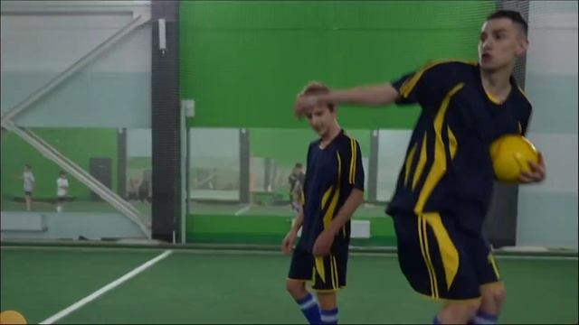 А4 против 5 пятиклассников . Футбол смотреть онлайн