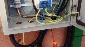 ЭЛЕКТРИЧЕСТВО В ГАРАЖЕ СВОИМИ РУКАМИ ЧАСТЬ1