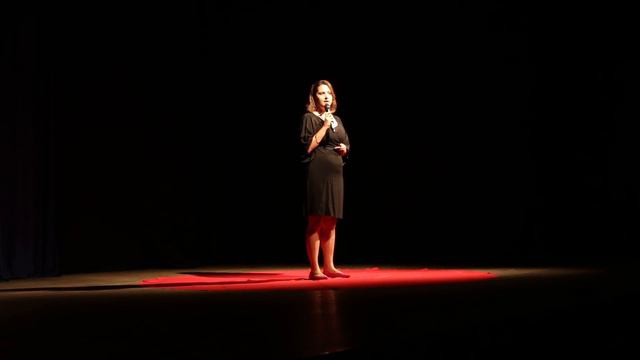 Desinformação, competência em informação e universidade | Marianna Zattar | TEDxUFRJ смотреть онлайн