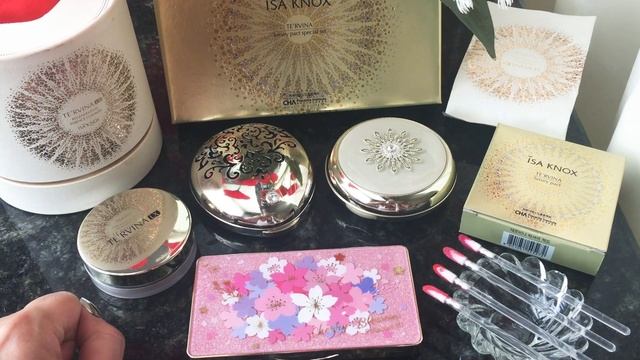 ⚜️Isa Knox⚜️ кушон, пудра, палетка⚜️
