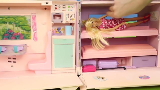 Limousine And Other Dolls' Vehicles