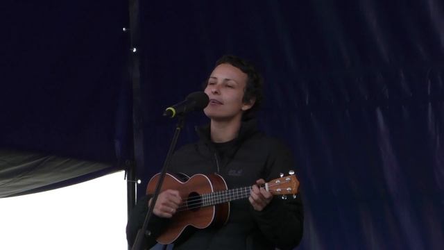 Юлия Чичерина - Мой рок-н-ролл @ Праздник "Животные - не одежда!", Коломенское, 04.10.2015 смотреть онлайн