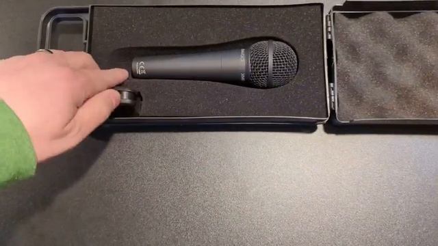 Behringer XM8500 Microphone Review смотреть онлайн