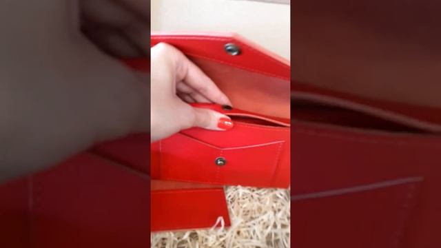 Красное портмоне смотреть онлайн